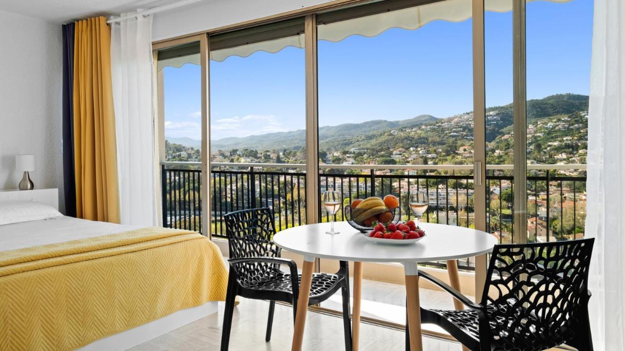 Cannes Marina Appart Hotel Mandelieu Екстериор снимка