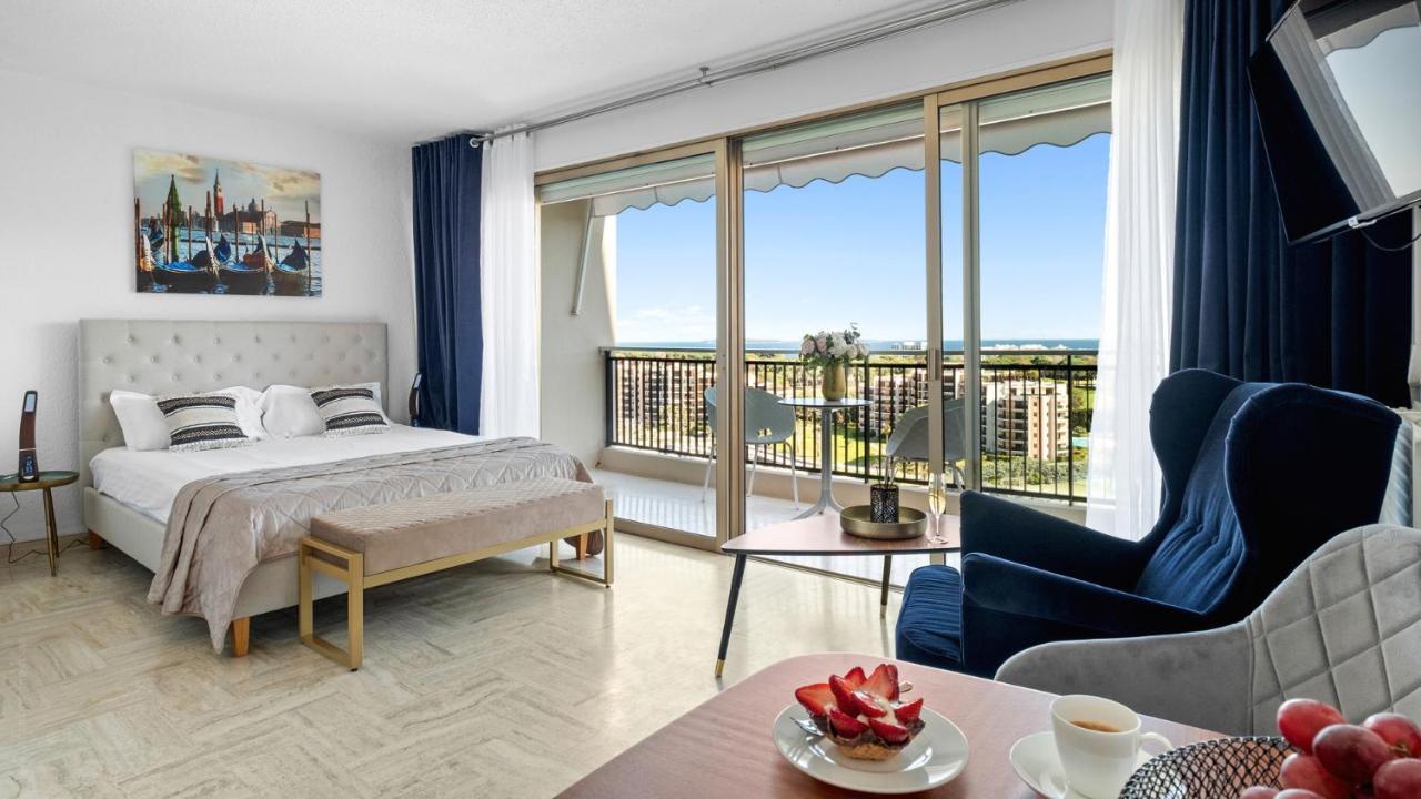 Cannes Marina Appart Hotel Mandelieu Екстериор снимка